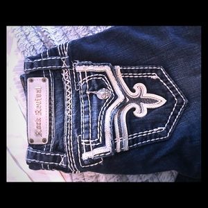 Rock Revival, Kai. Size 25 R. Straight leg.